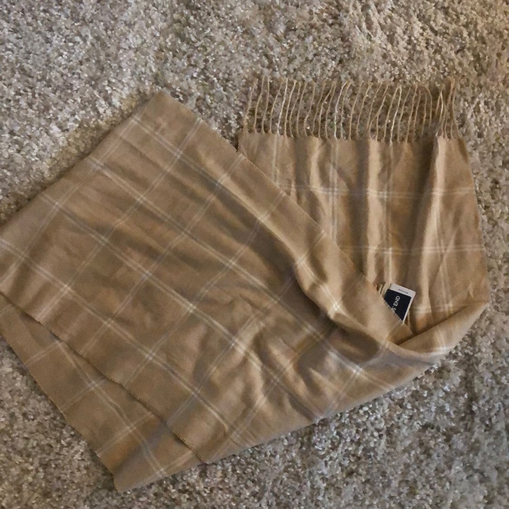 🌈 2/10 sale! NWT lands end scarf